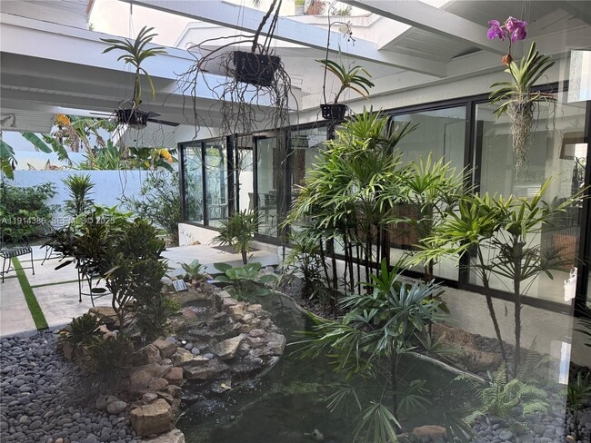 Building Photo - 7521 SW 56th St