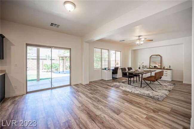 Building Photo - BEAUTIFUL 4 BEDROOM HOME!