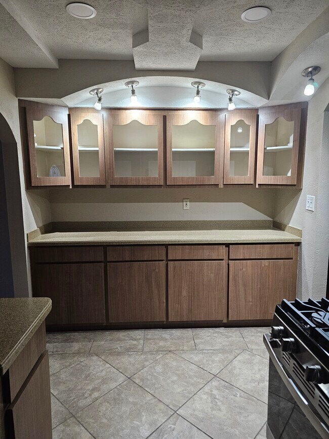 Building Photo - 526 Heidrich St