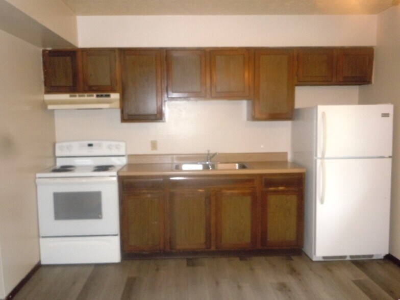 Building Photo - 724 Patty Dr