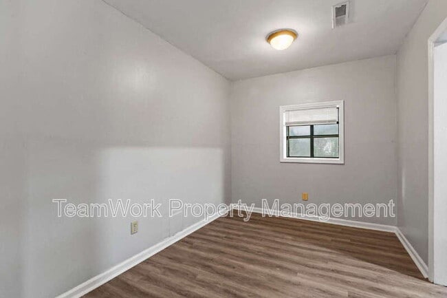 Building Photo - 149 Dorchester Manor Blvd