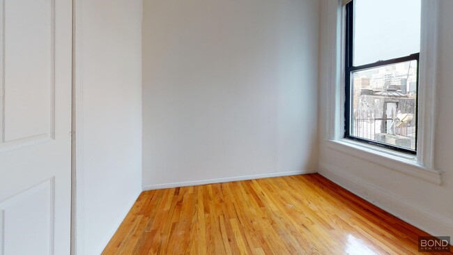 Building Photo - 188 Second Avenue