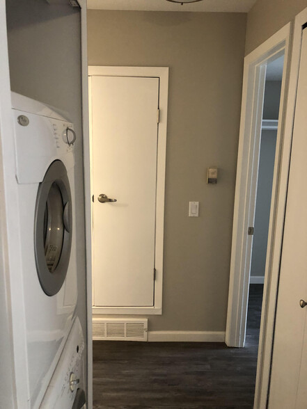 Laundry - 4294 S Salida Way