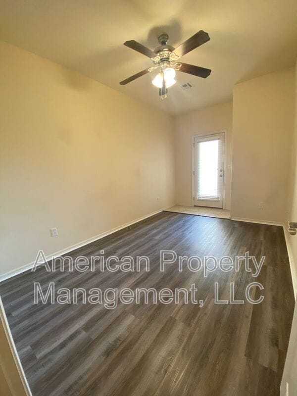 Building Photo - 10343 N 139th E Ave