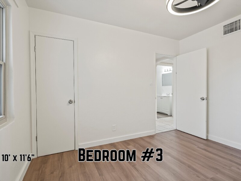 Building Photo - 4120 E 4th St