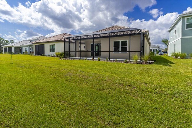 Building Photo - 12951 Seasong Ter