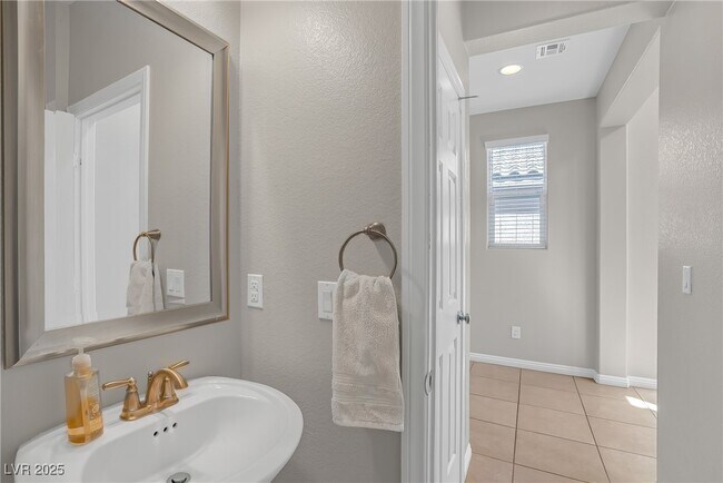 Building Photo - 7837 Hamilton Pool Dr