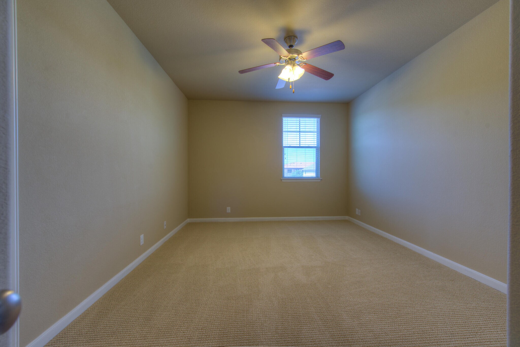 Building Photo - 405 S Meadowlark St