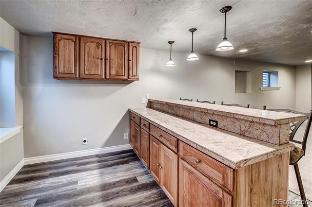 Building Photo - 953 Shadow Mountain Dr