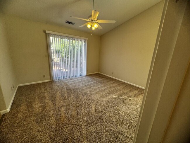 Building Photo - Riverbank