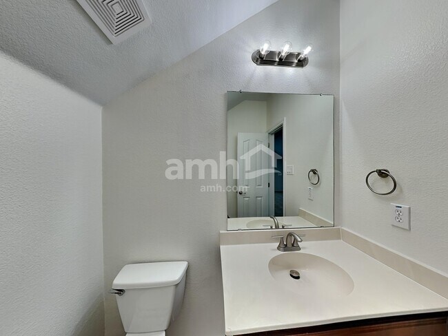 Building Photo - 1518 Melanie Trail