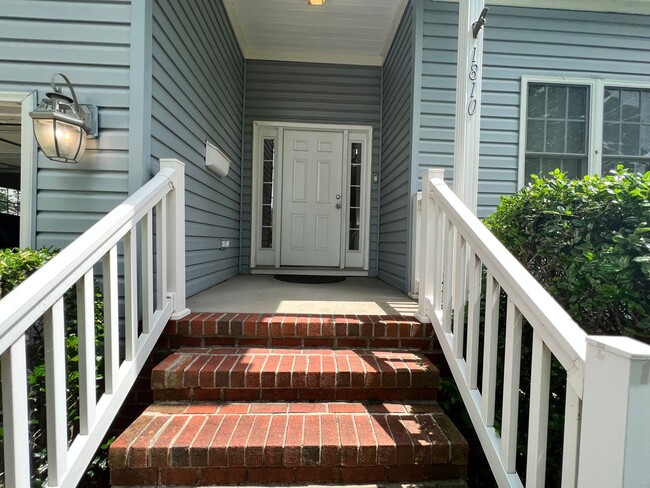 Building Photo - 4 bedroom home in Oceanview, Norfolk