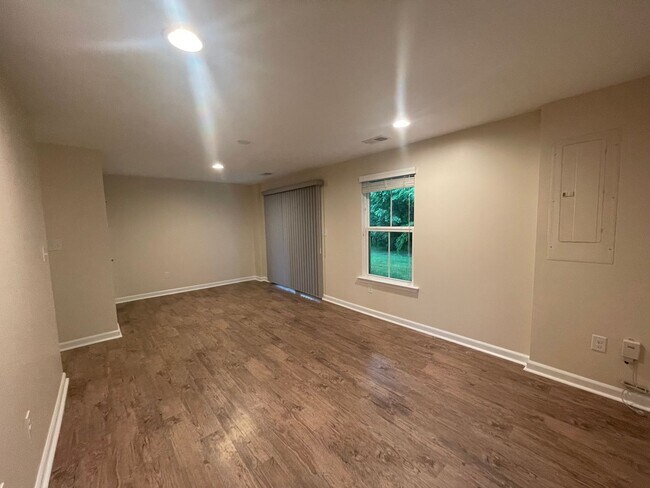 Building Photo - Beautiful home in Clearfield Oaks