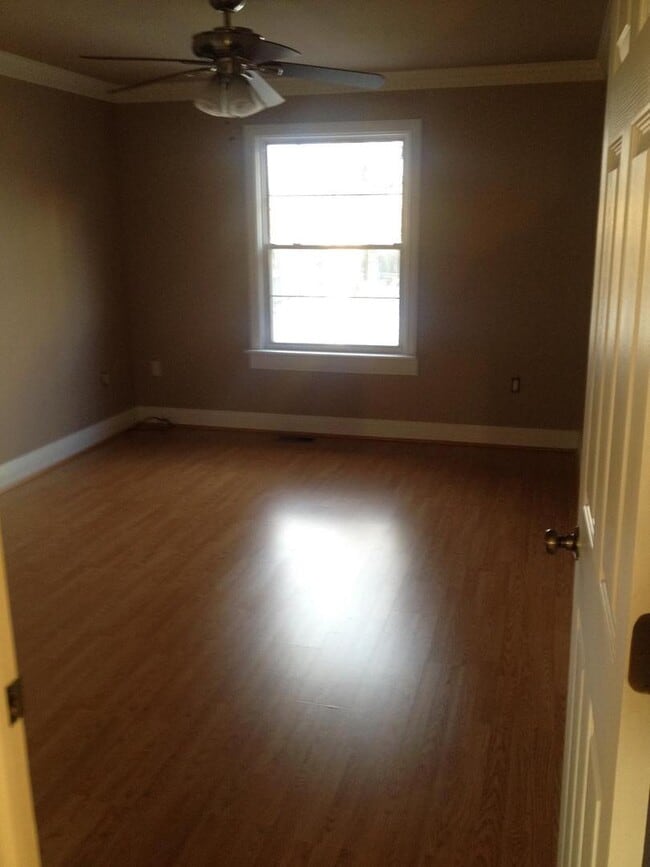 Building Photo - STUNNING 3 BEDROOM HOME IN NOVI COMING SOON!!