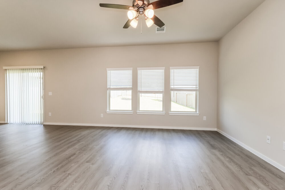 Building Photo - 540 Dalloway St