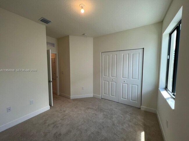 Building Photo - 4622 NW 83rd Path