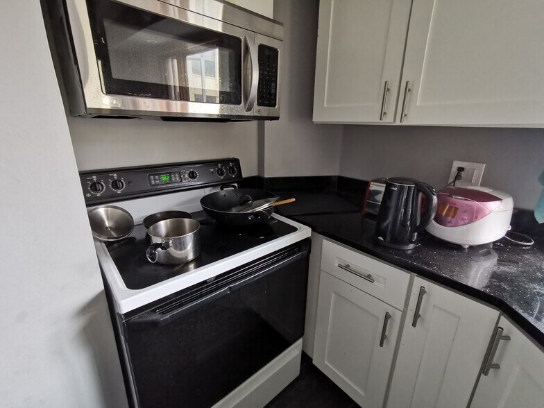 Primary Photo - 230 Brookline St