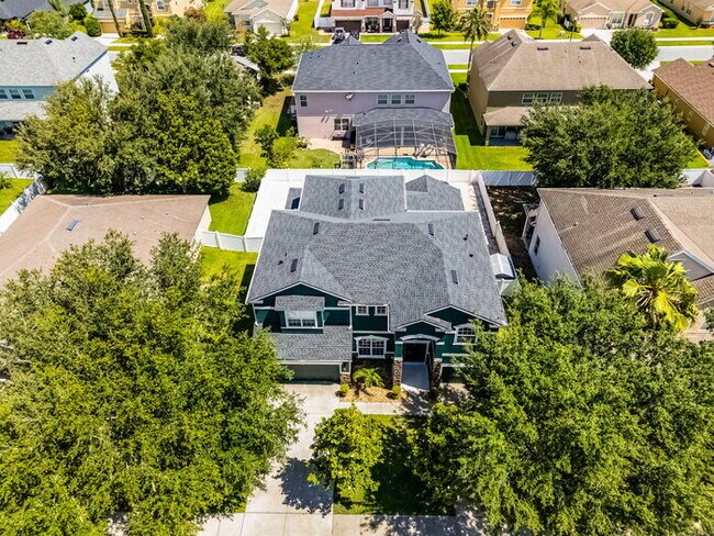 Building Photo - Fully Remodeled 5/4 Art Deco-Inspired Home...