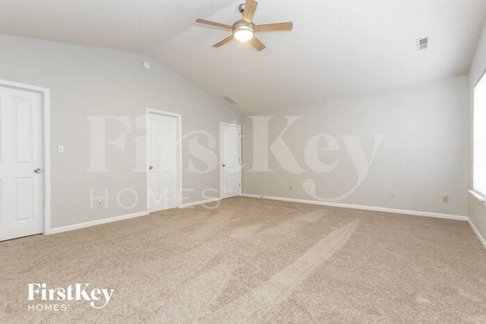 Building Photo - 860 Treyburn Green Dr