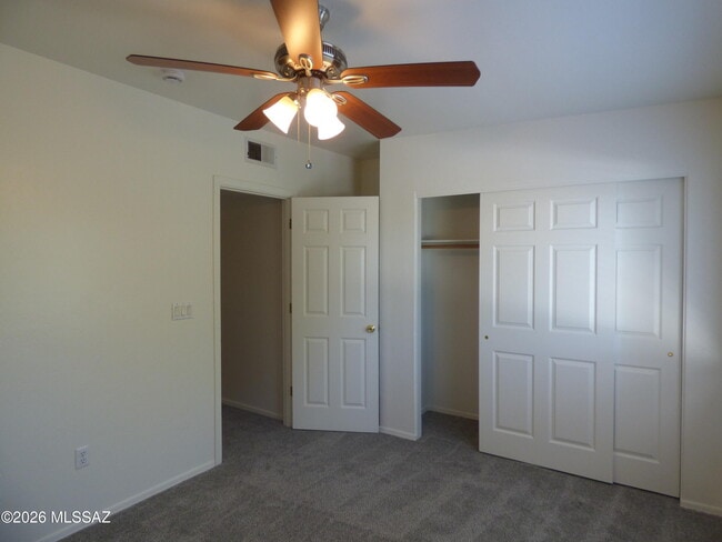 Building Photo - 1077 N Riverside Dr