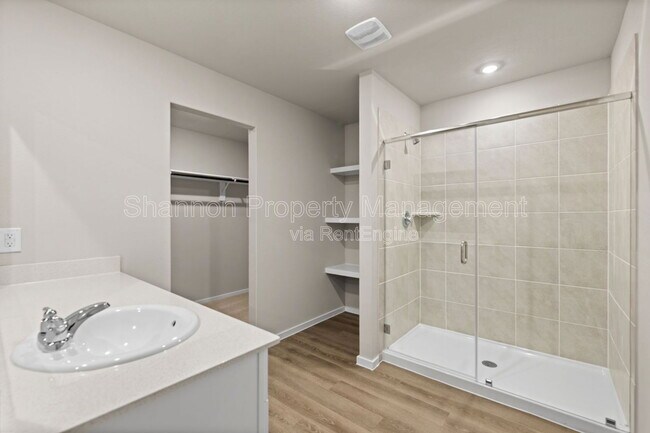 Building Photo - 166 Sterling River Ln