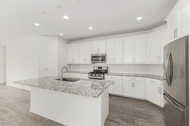 Building Photo - 1229 E Maldonado Dr