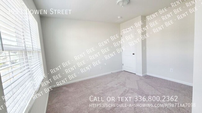 Building Photo - 3953 Cowen St