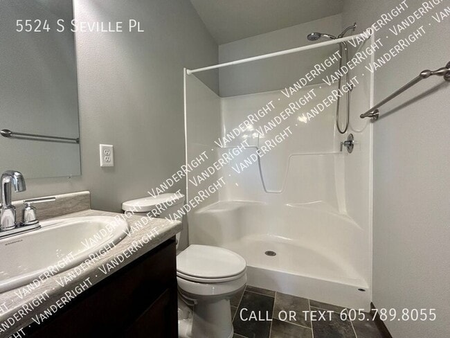 Building Photo - 5524 Seville Pl