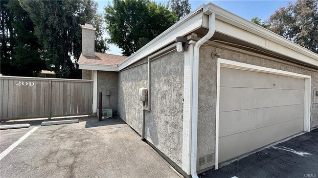 Building Photo - 2061 W Redlands Blvd