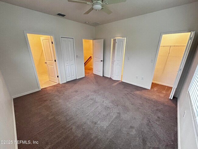 Building Photo - 379 Annies Pl