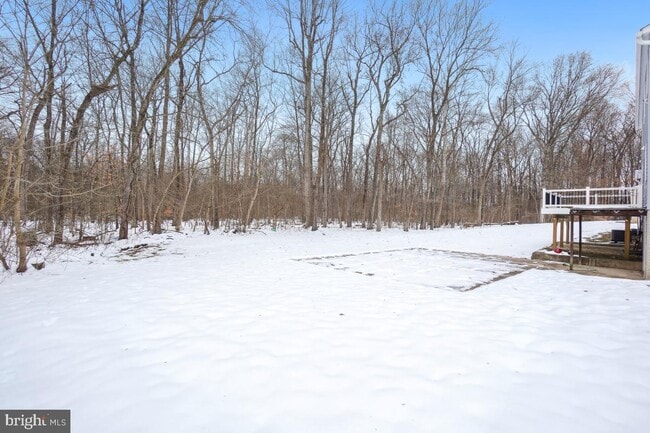 Building Photo - 817 Falcon Dr