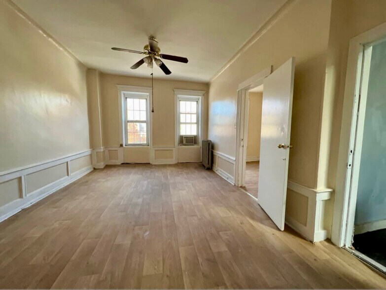 Building Photo - 1624 Pitkin Ave