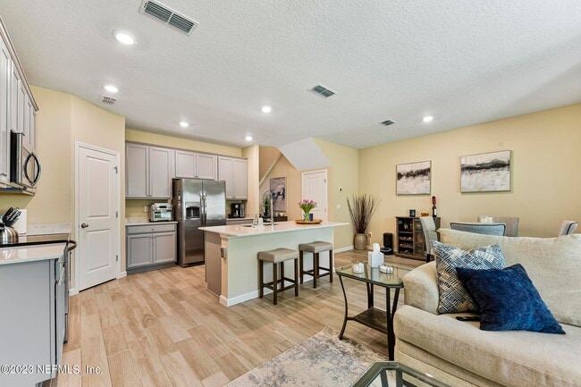 Building Photo - 12734 Josslyn Ln