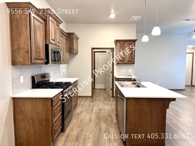 Building Photo - 9556 SW 23rd St