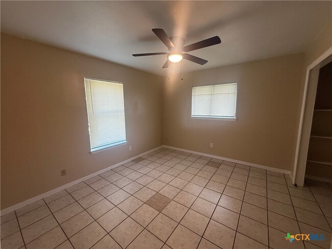 Building Photo - 1004 Hillyer St