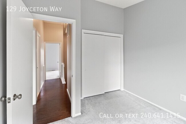 Building Photo - 129 Joyceton Way