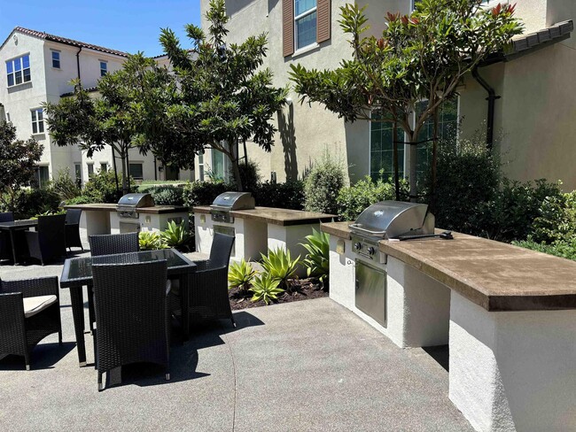 Building Photo - 16045 Veridian Cir