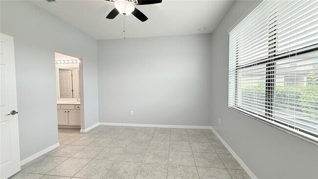 Building Photo - 2449 Seven Oaks Dr