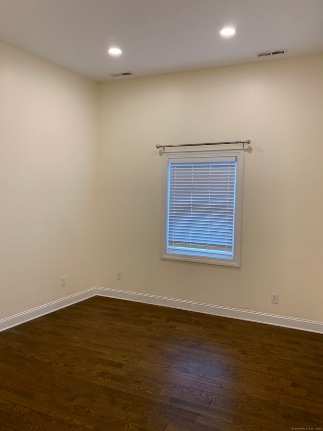 Building Photo - 66 Cedar St