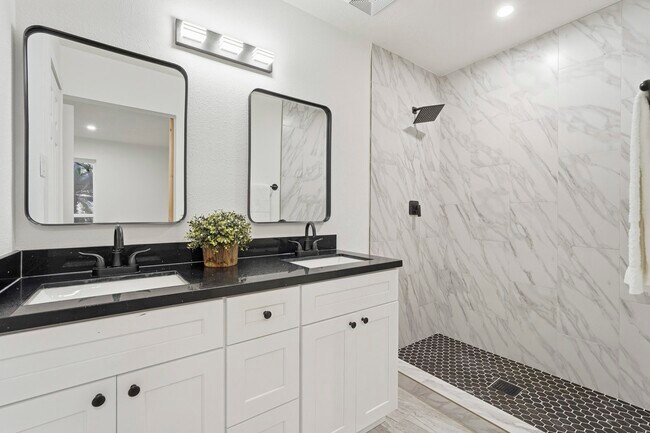 Building Photo - 23326 Briarcreek Blvd