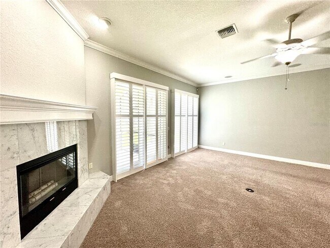 Building Photo - 601 Saxony Blvd