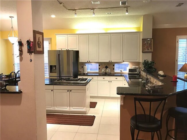 Building Photo - A charming 3-bedroom, 2-bath single-family home in Irving, Texas featuring spacious living areas,...