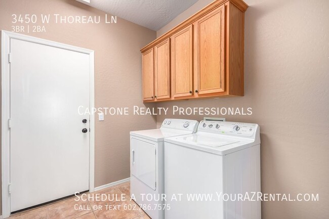 Building Photo - 3450 Thoreau Ln