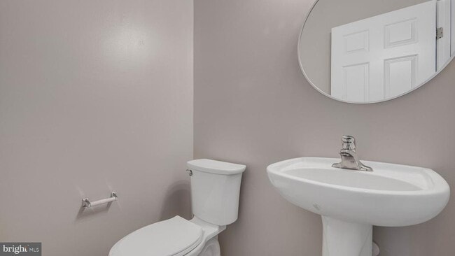 Building Photo - 4724 Hanrahan Pl