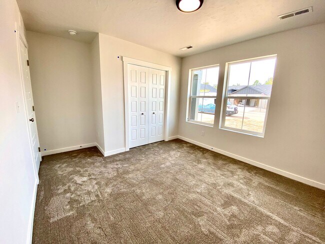 Building Photo - 4 Bedroom 2 Bath Single Level in Meridian Eagle & Ustick available 06/22/26