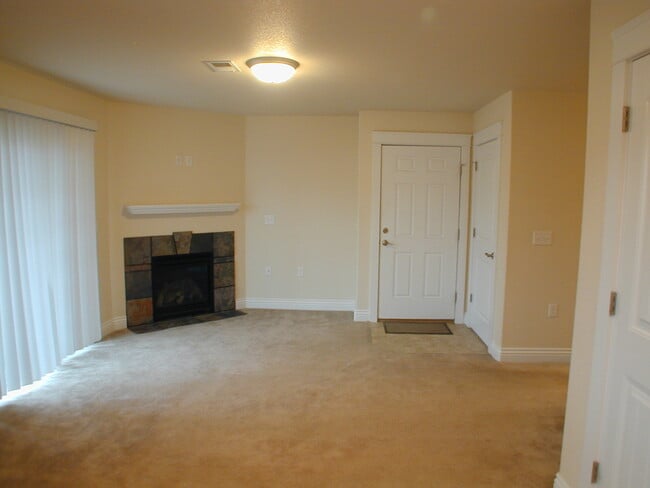 Building Photo - 110 Montalto Dr