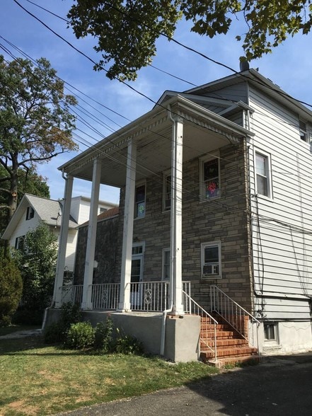 2nd Floor - 318 E 1st Ave