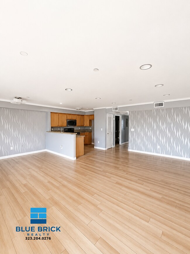 Building Photo - 13623 Sherman Way