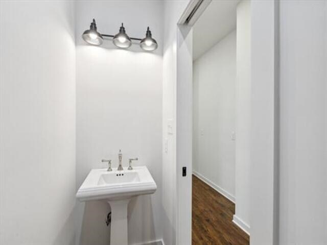 Building Photo - 2060 Carr Ave