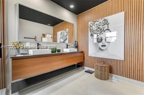 Building Photo - 4650 Santa Cruz Way